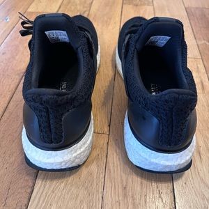 Adidas Ultraboost 5.0 black and white in size 9.5
